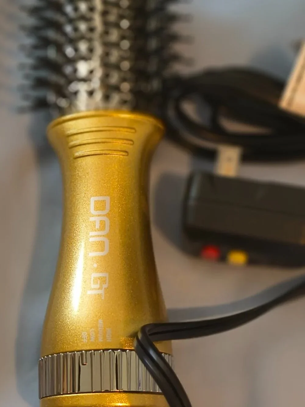 DAN Technology Dual Voltage Blow Dryer Brush
